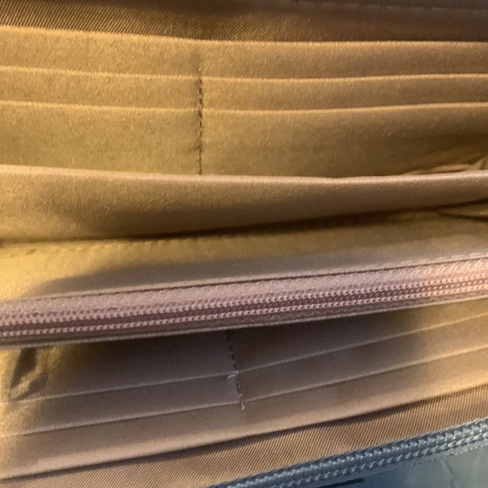 TRAVELON wallet